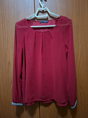 Red blouse like new with transparent and cotton fabric