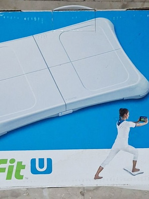 Nintendo Wii U Fit used, in box with manuals, missing game