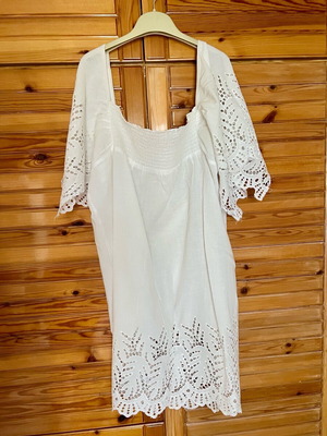 Beach dress used, size M, white with embroidery