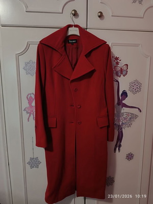 Toi&Moi red coat like new, size S