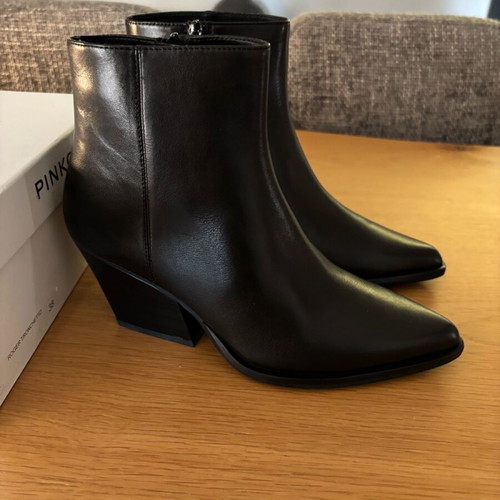Pinko leather ankle boots new, size 38, black
