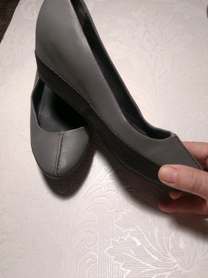 Leather platform sandals size 37 gray like new