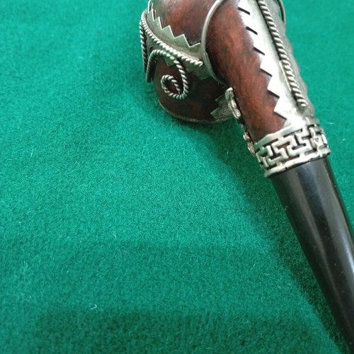 Tobacco pipe used with metal decoration