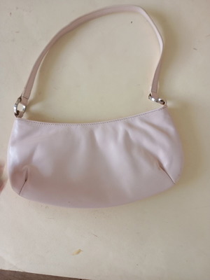 Leather shoulder bag like new, light pink 00s y2k