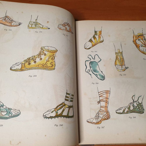 Historia Del Traje book used, history of ancient costumes
