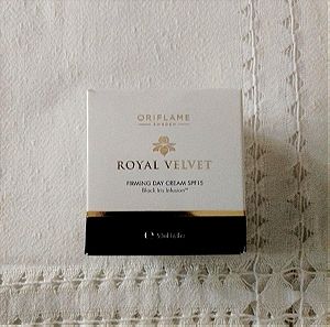 Κρέμα ημέρας Royal Velvet, Oriflame