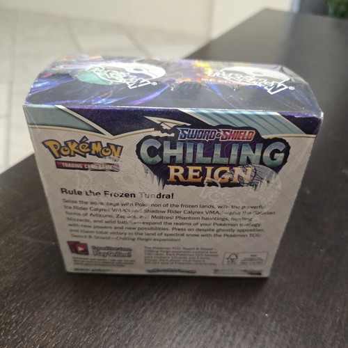 Chilling Reign Booster Box sealed