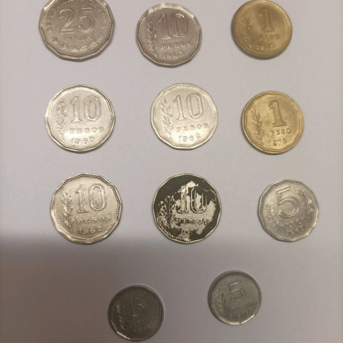 Lot of 34 used Argentine coins