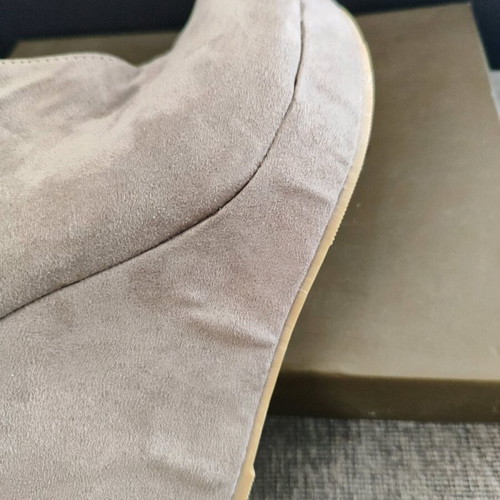 Castor platform beige pumps size 38 like new