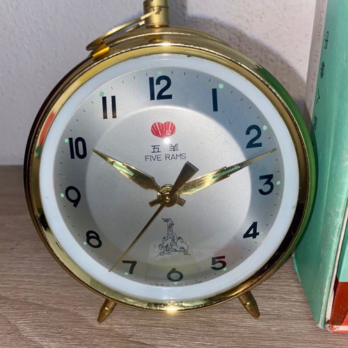 Five Rams analog table clock like new