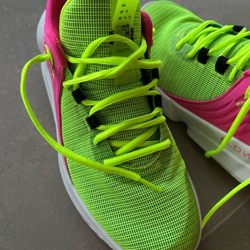 Under Armour Curry Flow 10 sneakers like new, size 43, pink and green