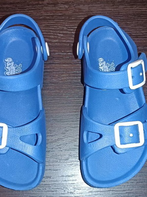 Garvalin Kids Anatomical Sandals Blue Size 24 Like New