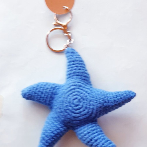 Charm keychain blue starfish knitted handmade new