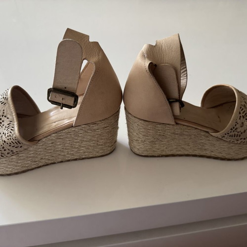 Beige platform sandals size 39 like new, heel height 8.5 cm