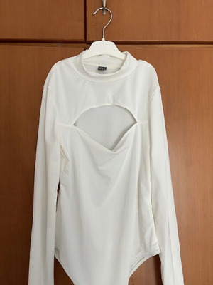 Shein white bodysuit new size M