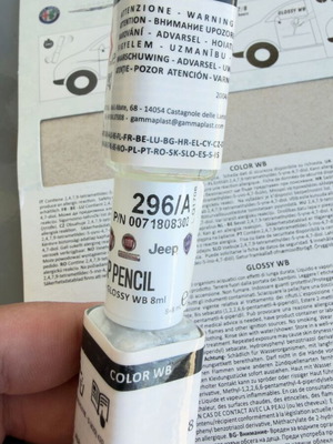 Touch Up Kit for Alfa Romeo, Fiat, Jeep 296/A like new