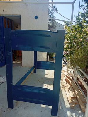 Bunk bed frame without mattresses