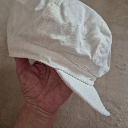 White Cotton Hat Like New