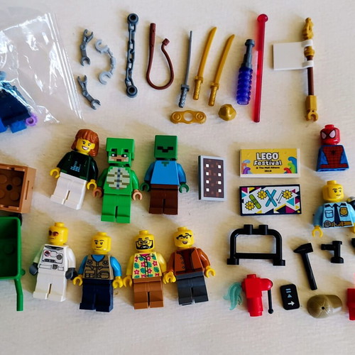 LEGO Minecraft, Spider-Man, City minifigures and accessories set
