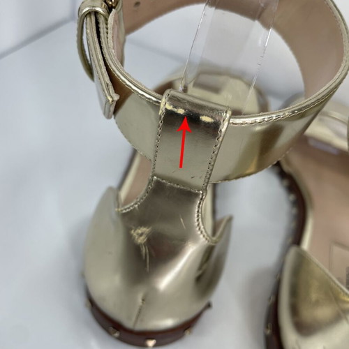 Valentino Garavani Rockstud leather sandals used, gold, size 38