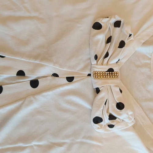 White blouse with open back and polka dot details Vergi one size like new