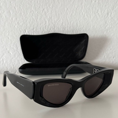 Balenciaga unisex sunglasses new, black