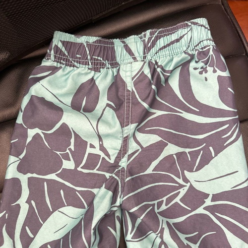 Old Navy swimwear 2 years old like new