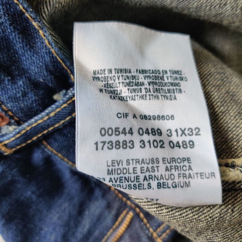 Levi's 544 jeans Superlow Flare σε σκούρο μπλε, μέγεθος W31 L32, σαν καινούργιο