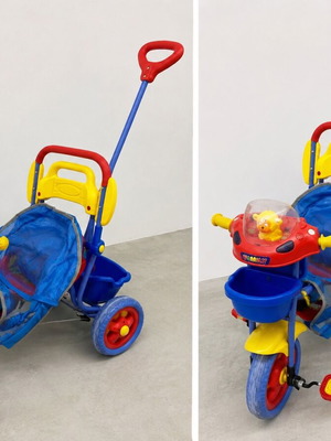 Children's tricycle with parent handle