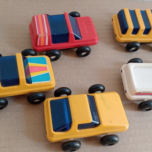 Space toy cars vintage used, pack of 7 pieces