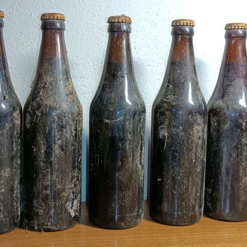 Vintage Amstel beers pack with sealed bottles