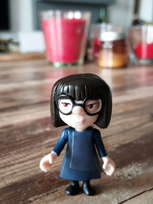 JAKKS Pacific Disney The Incredibles 2 Edna Mode figure used