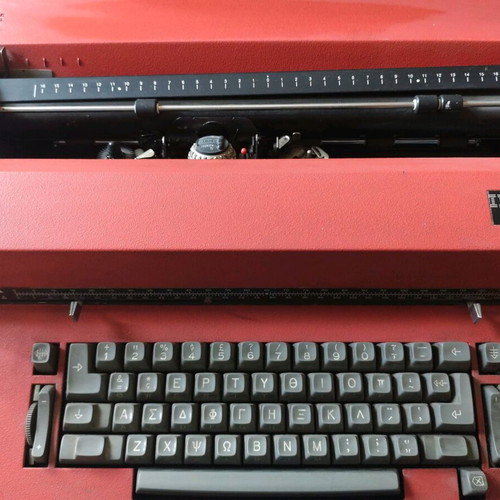 IBM electric typewriter vintage new, collectible