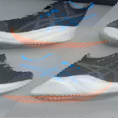 Παιδικά αθλητικά παπούτσια Asics μεταχειρισμένα, νούμερο 28,5, μπλε τιρκουάζ