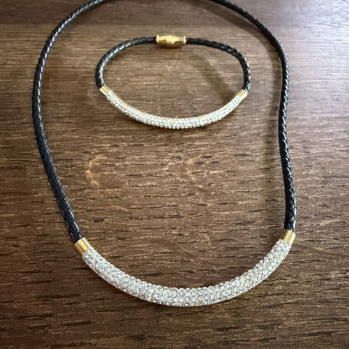 Necklace and bracelet set with leather strap and rhinestones like new