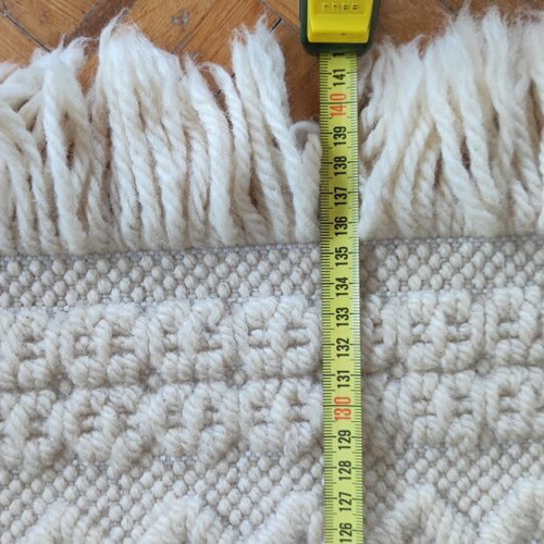Bedroom rug set like new, 3 pieces, ecru-beige