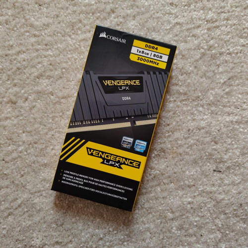 Corsair Desktop RAM Vengeance 8GB 3200MHz DDR4 new