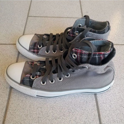 All Star Converse 37 athletic shoes new, two-tone