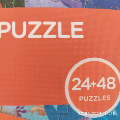 Mieredu magnetic puzzle with dinosaurs like new