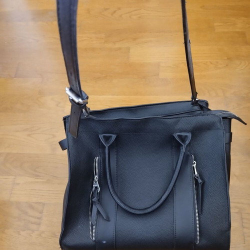 Stradivarius shoulder bag used, black with zipper