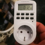 Digital timer used in good condition