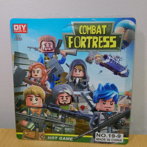 Space Baby Combat Fortress figure used with accessories
