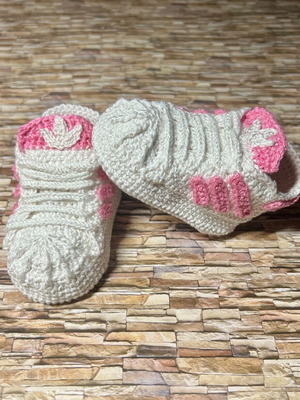 Χειροποίητα πλεκτά σπορτέξ τύπου All stars για μωρά, καινούργια