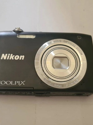 Nikon Coolpix S2900 compact digital camera used