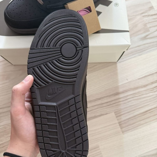 Nike Air Jordan 1 Travis Scott sneakers brand new, size EU 41, brown