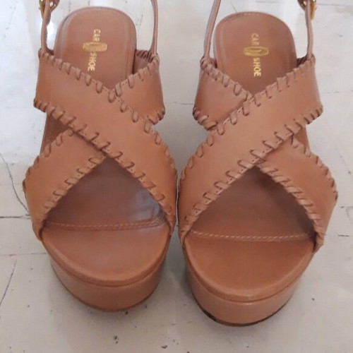 Car Shoe beige platform sandals like new, size 37