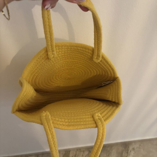 Woven beach bag like new