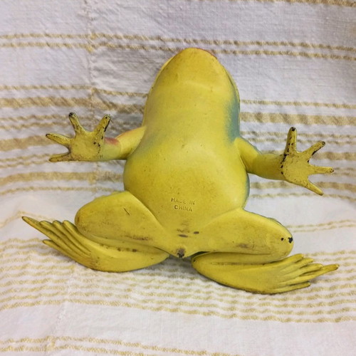 Frog toy used with sound