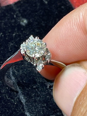 18κ δαχτυλίδι με διαμάντια 0,66ct καινούργιο