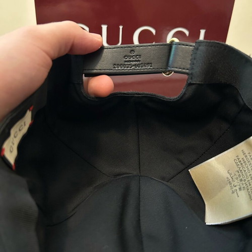 Gucci cap authentic like new size M